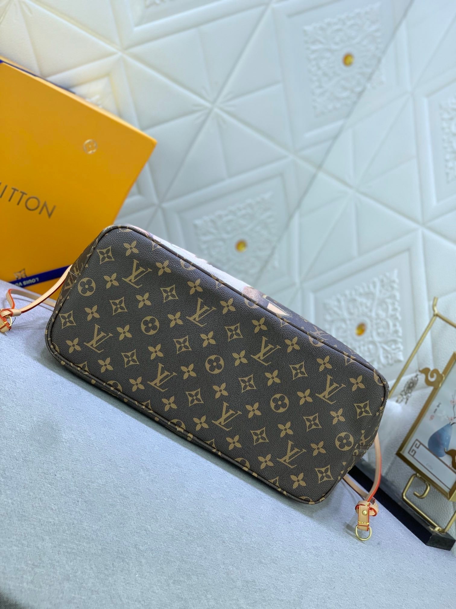 Elite Carryalls