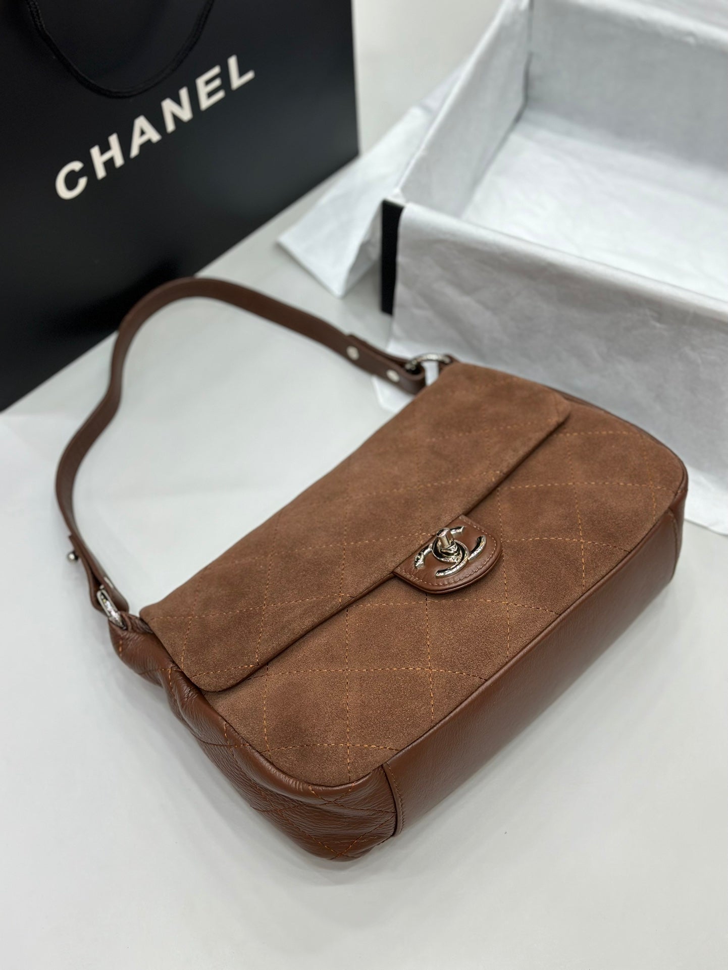 Elite Carryalls