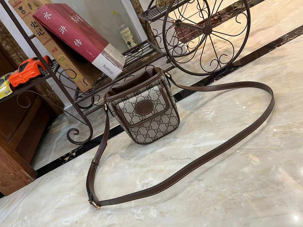 Elite Carryalls