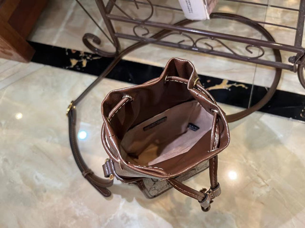 Elite Carryalls