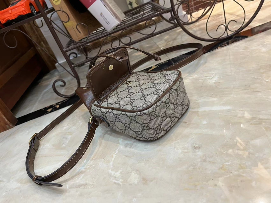 Elite Carryalls