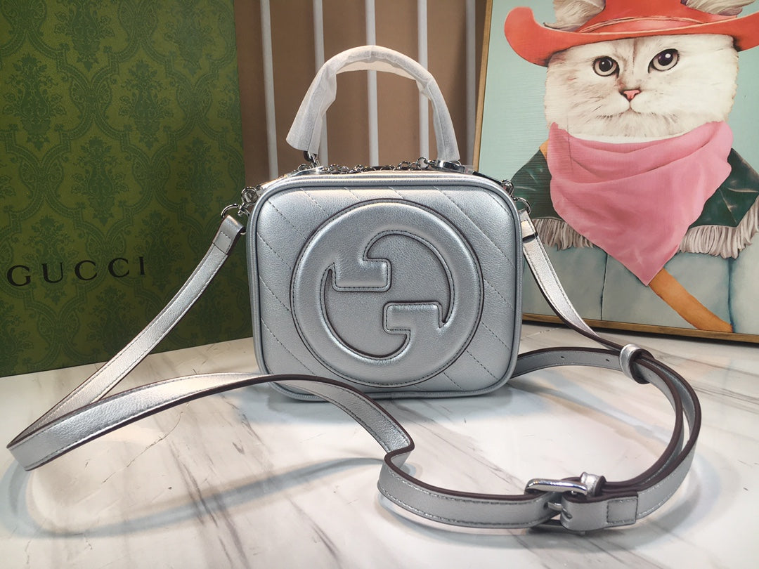 Elite Carryalls