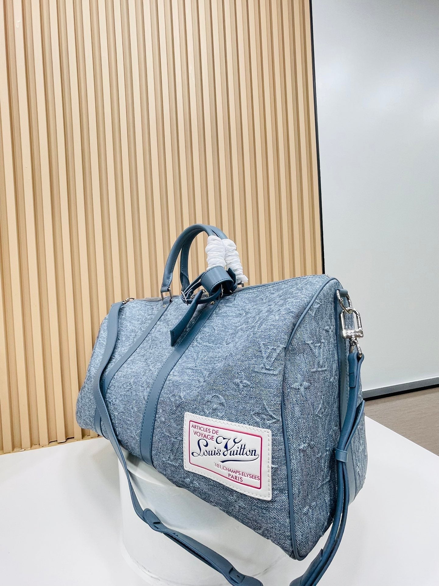 Elite Carryalls