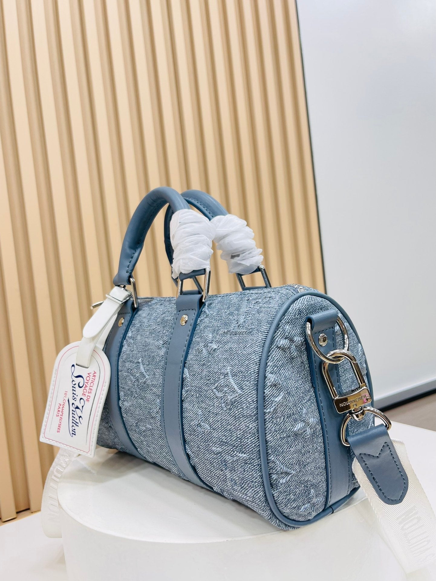 Elite Carryalls