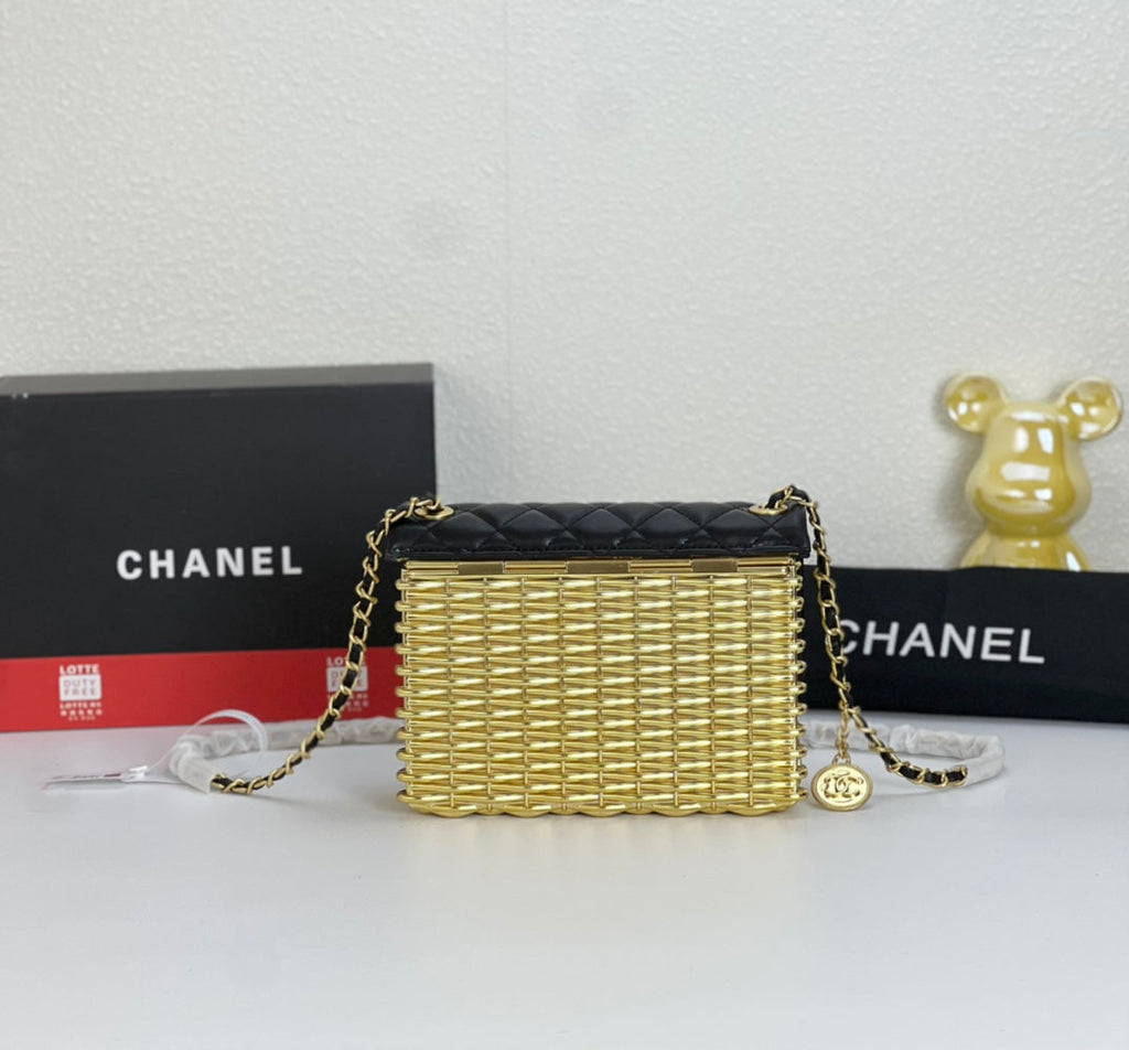 Elite Carryalls