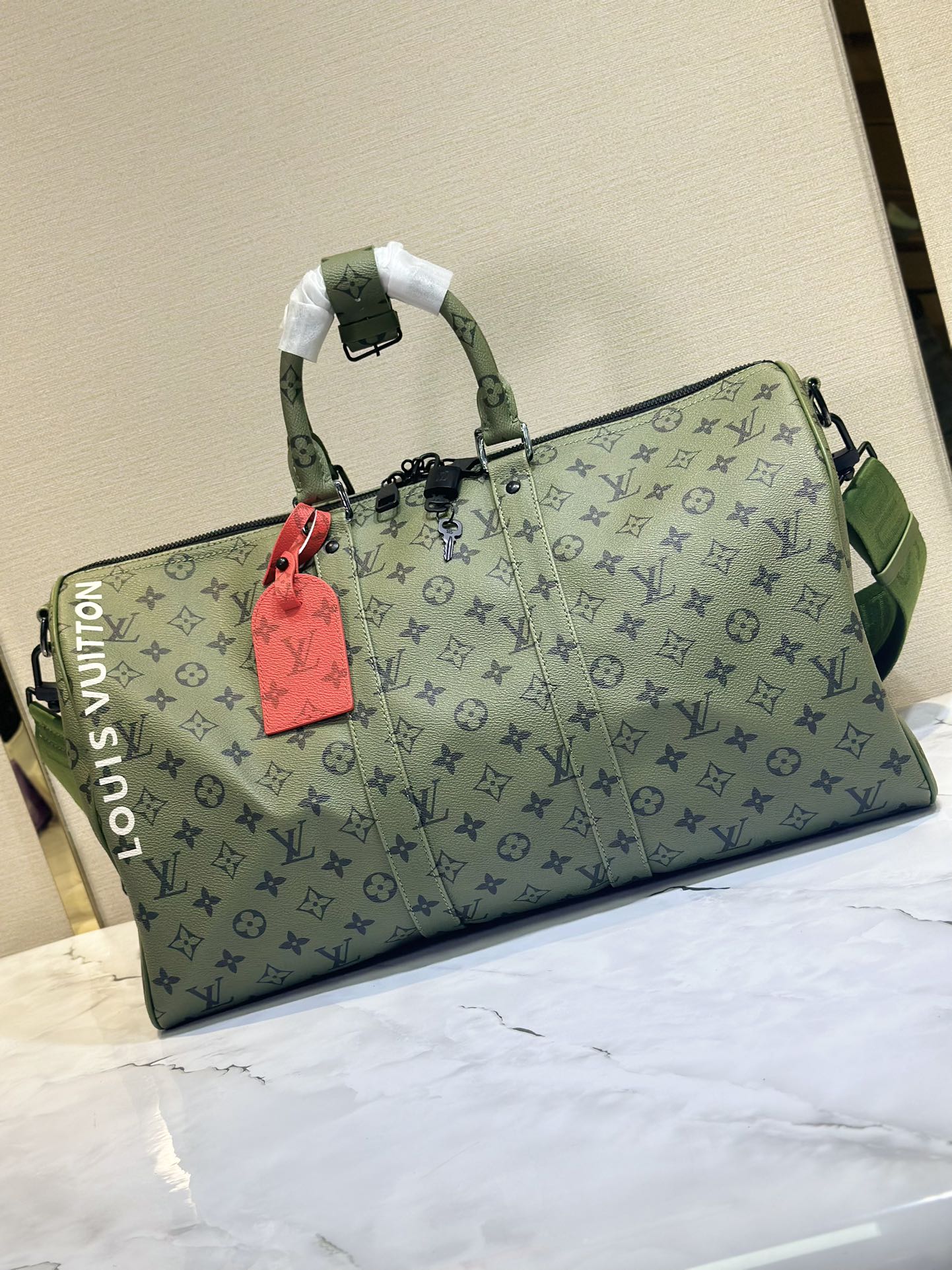 Elite Carryalls
