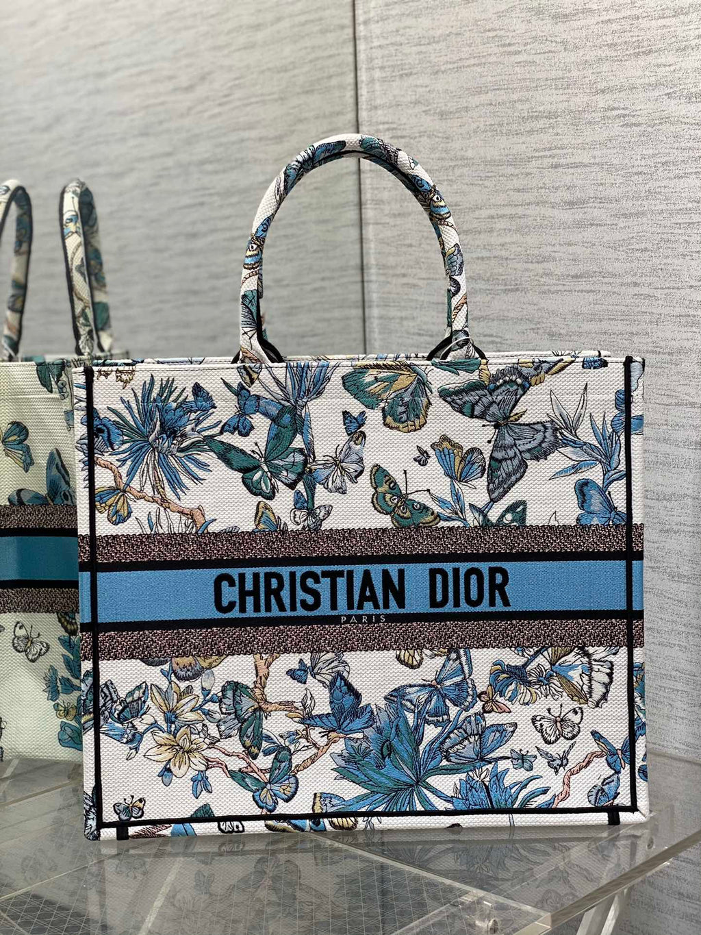 Elite Carryalls