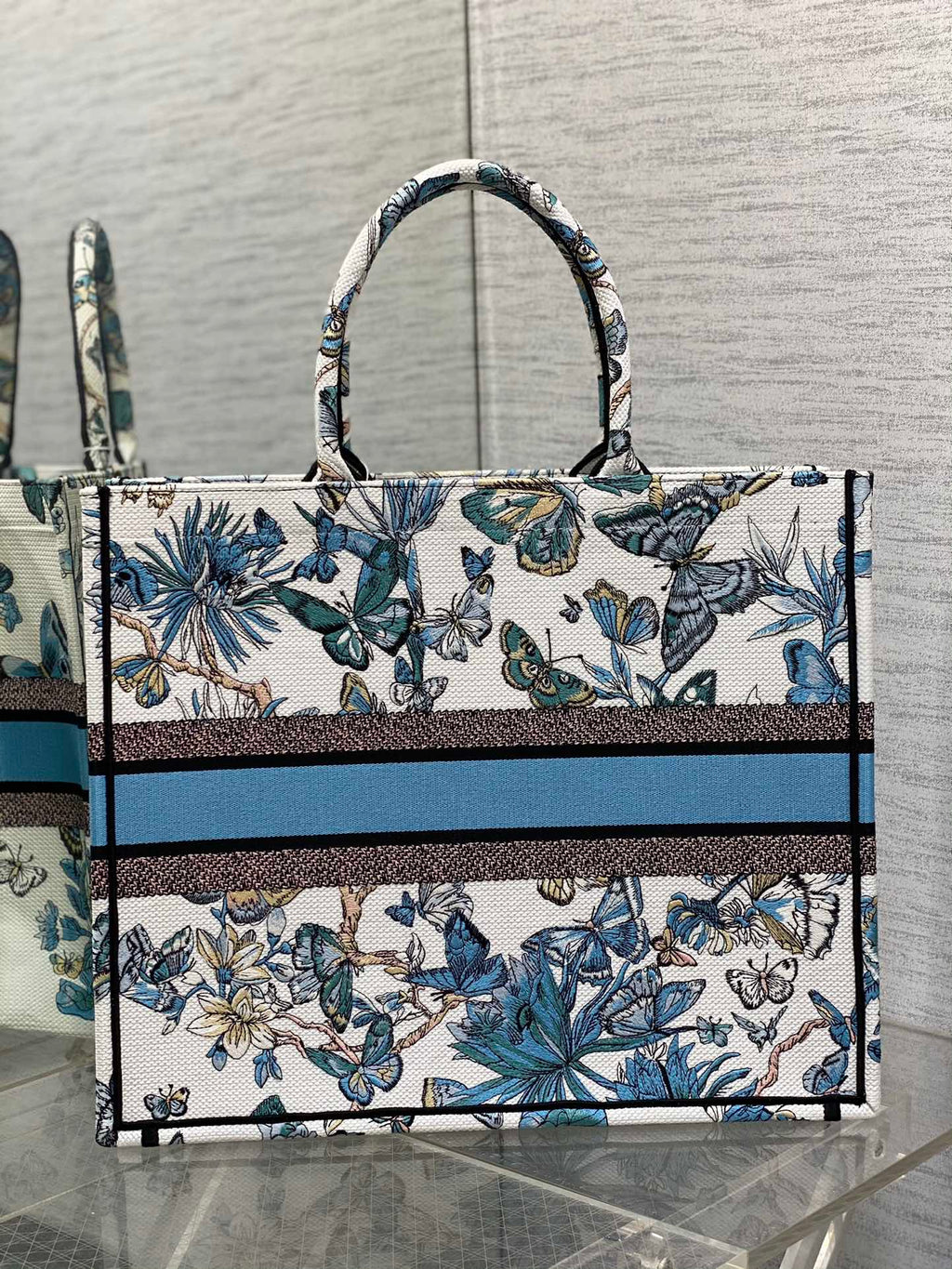 Elite Carryalls