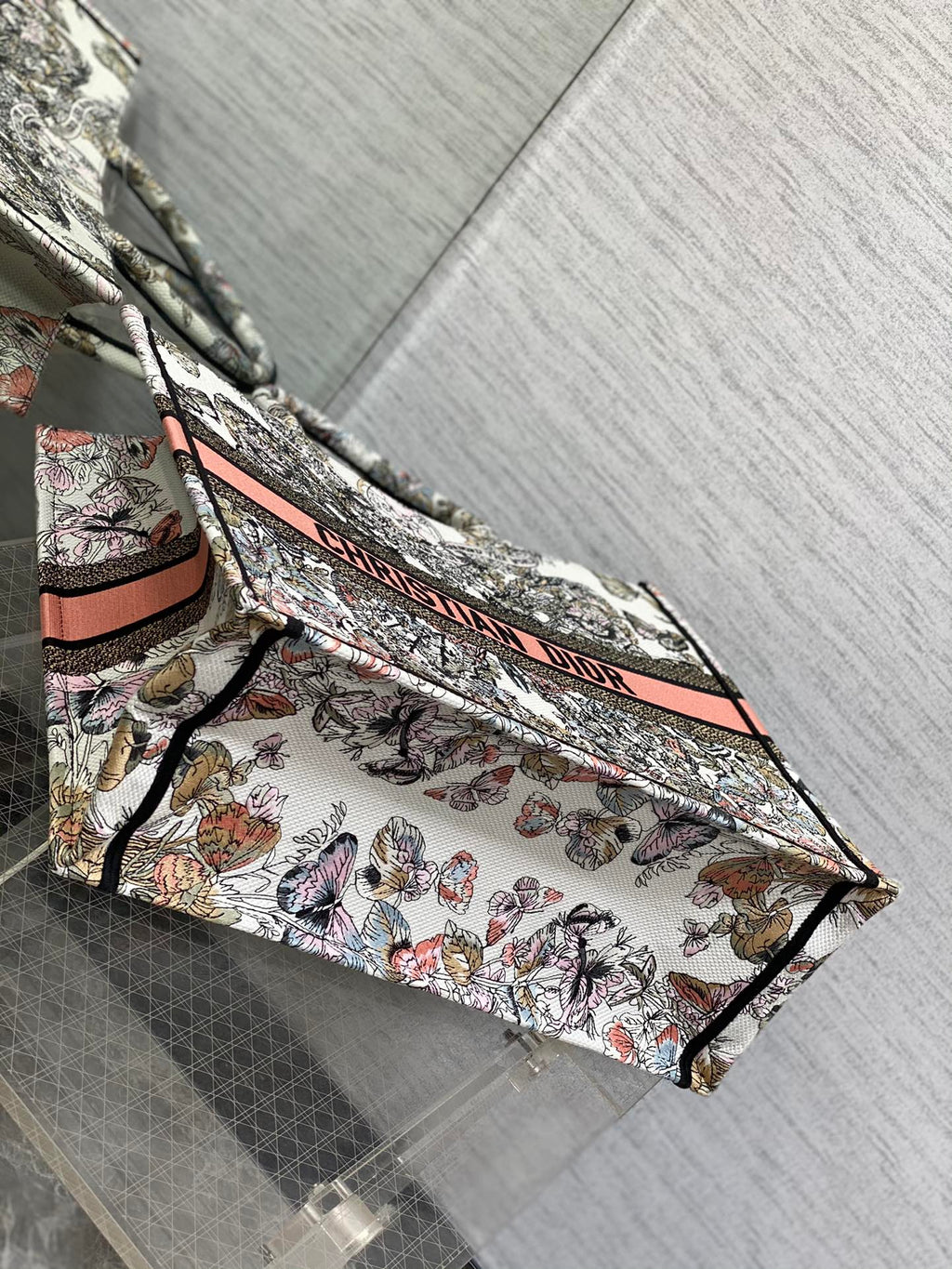 Elite Carryalls