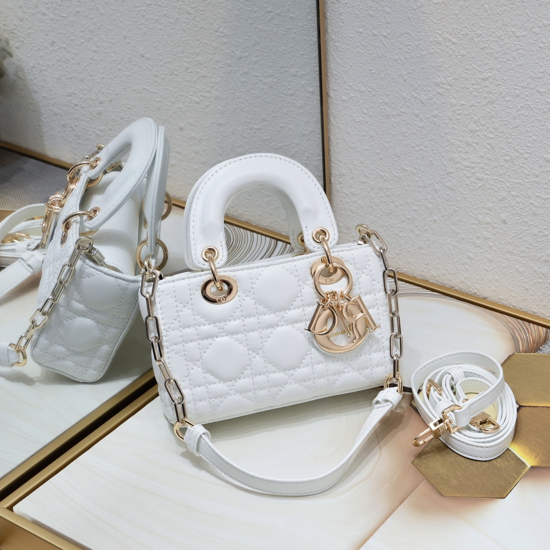 Elite Carryalls