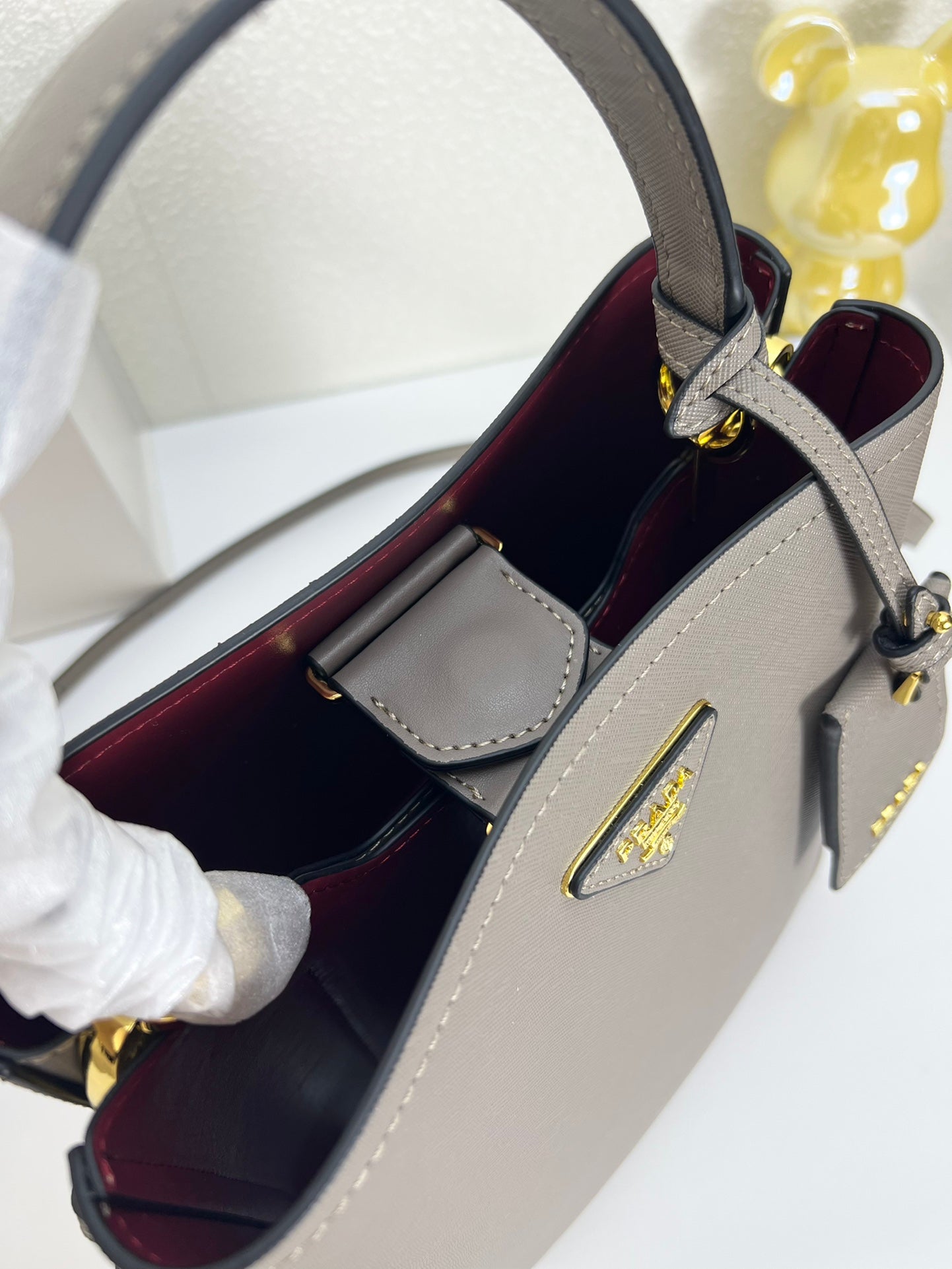 Elite Carryalls