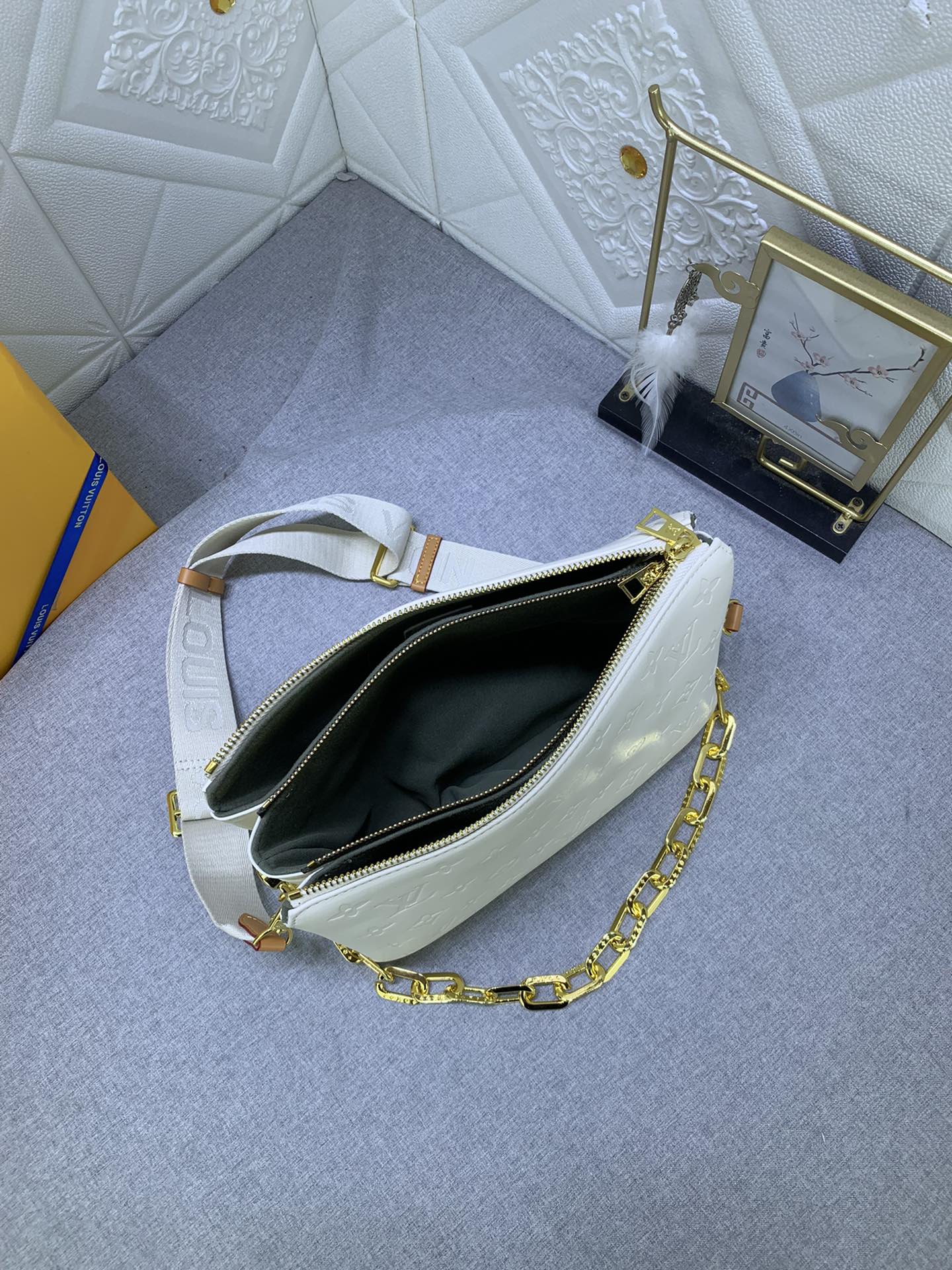 Elite Carryalls