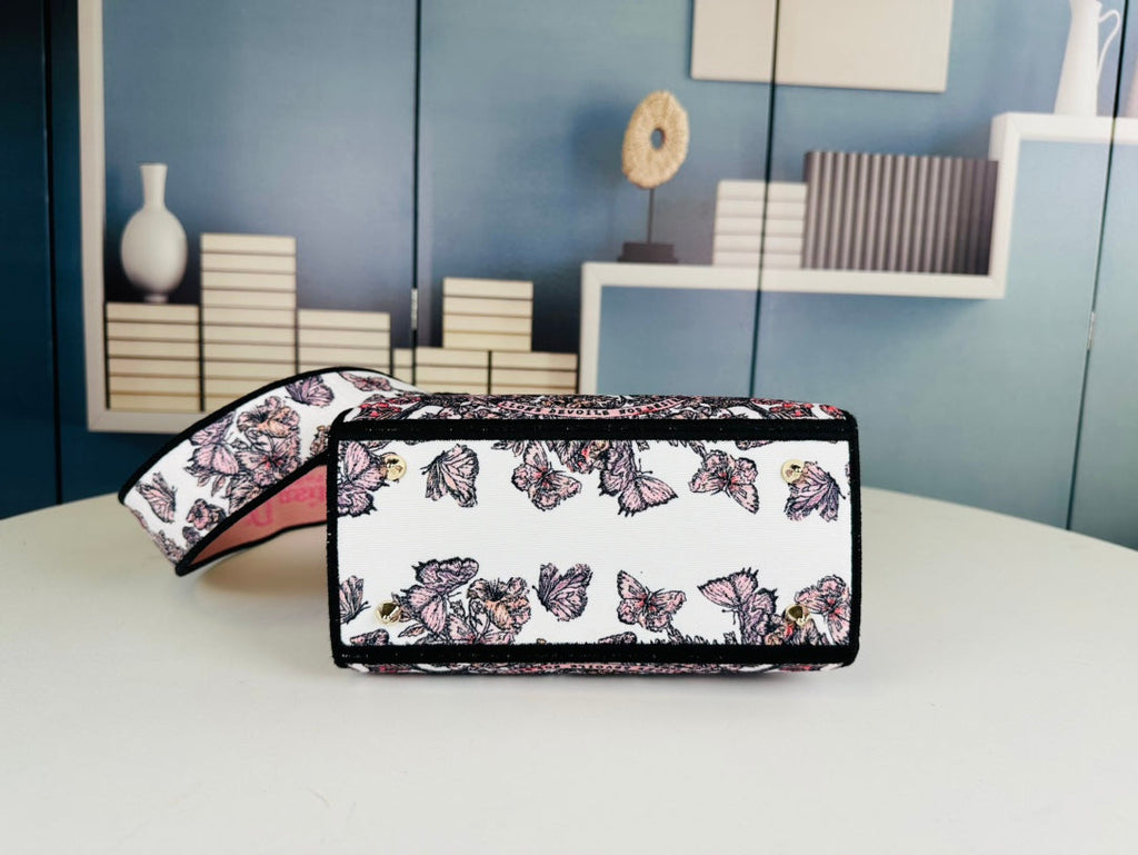 Elite Carryalls