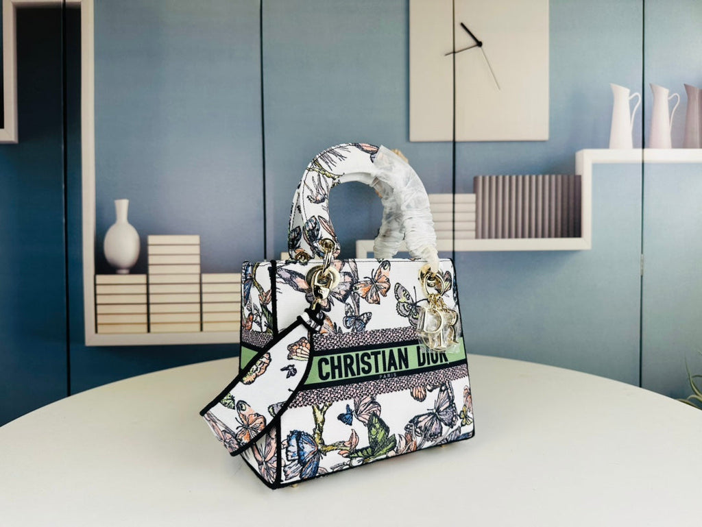 Elite Carryalls