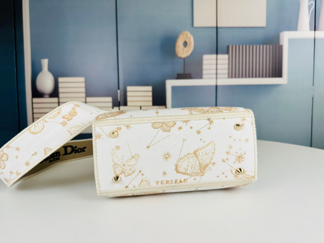 Elite Carryalls