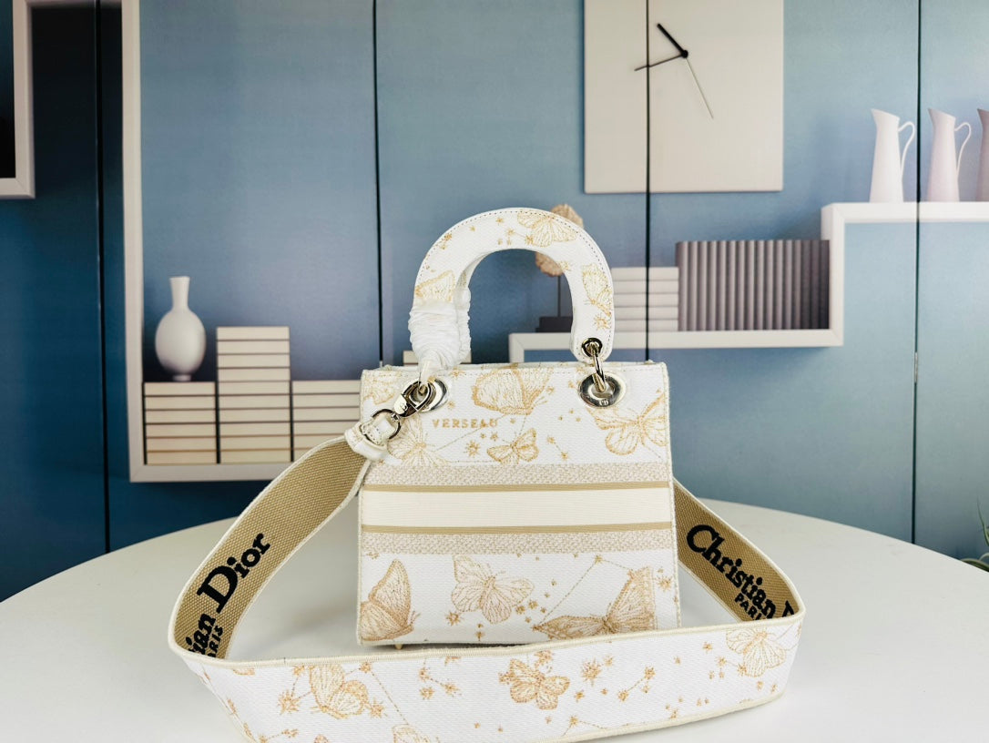 Elite Carryalls