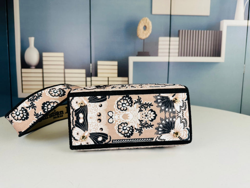 Elite Carryalls