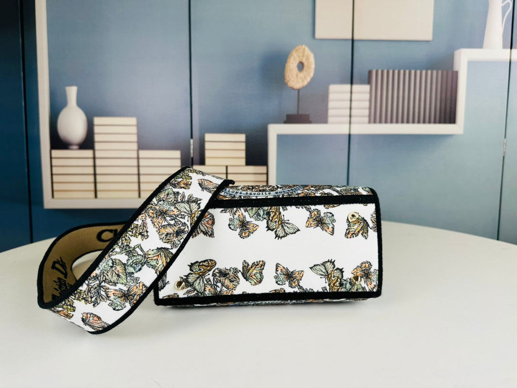Elite Carryalls