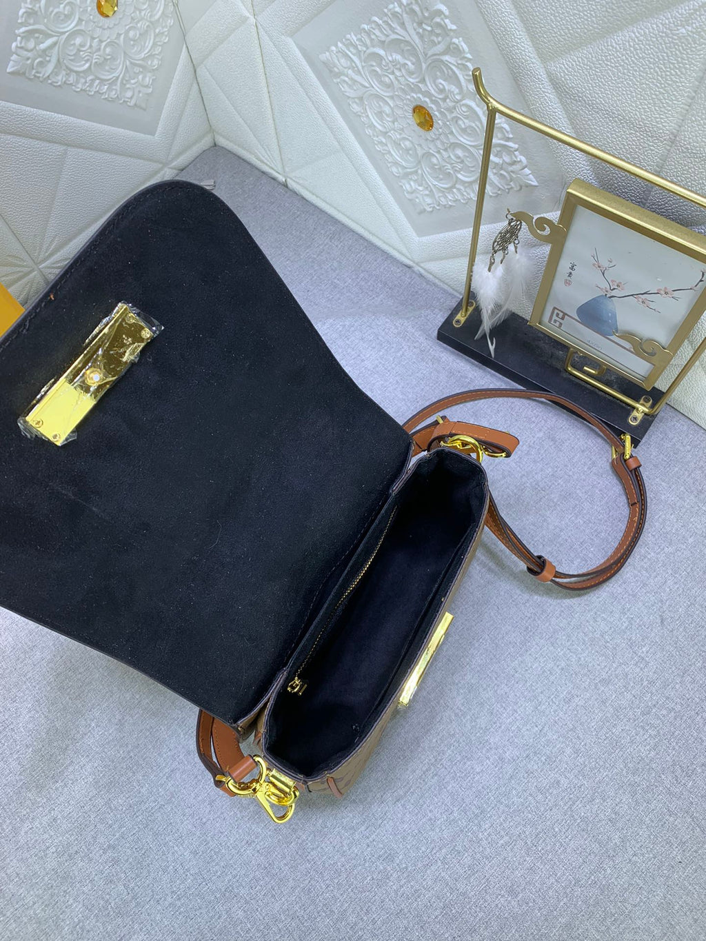 Elite Carryalls