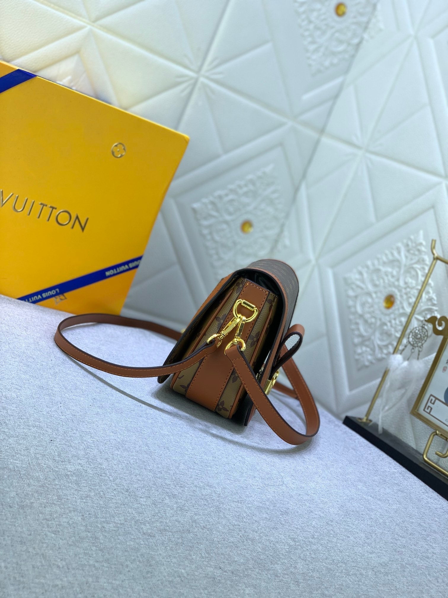 Elite Carryalls