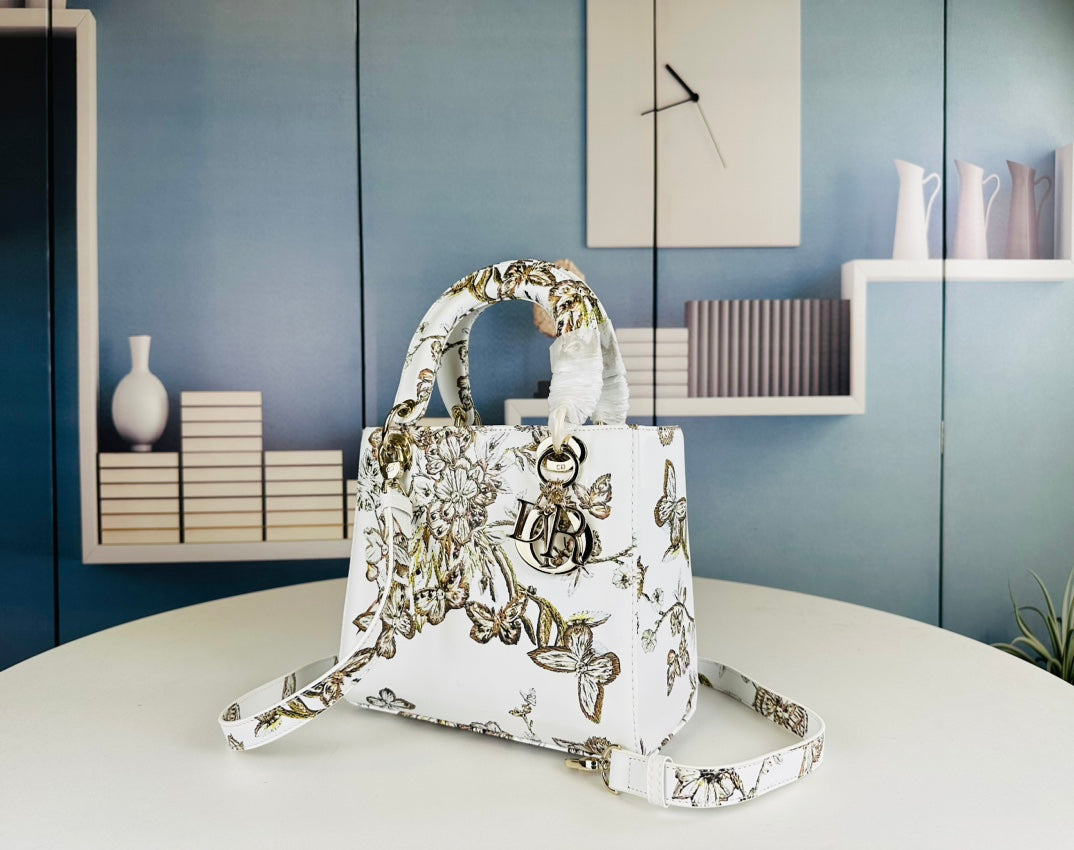 Elite Carryalls