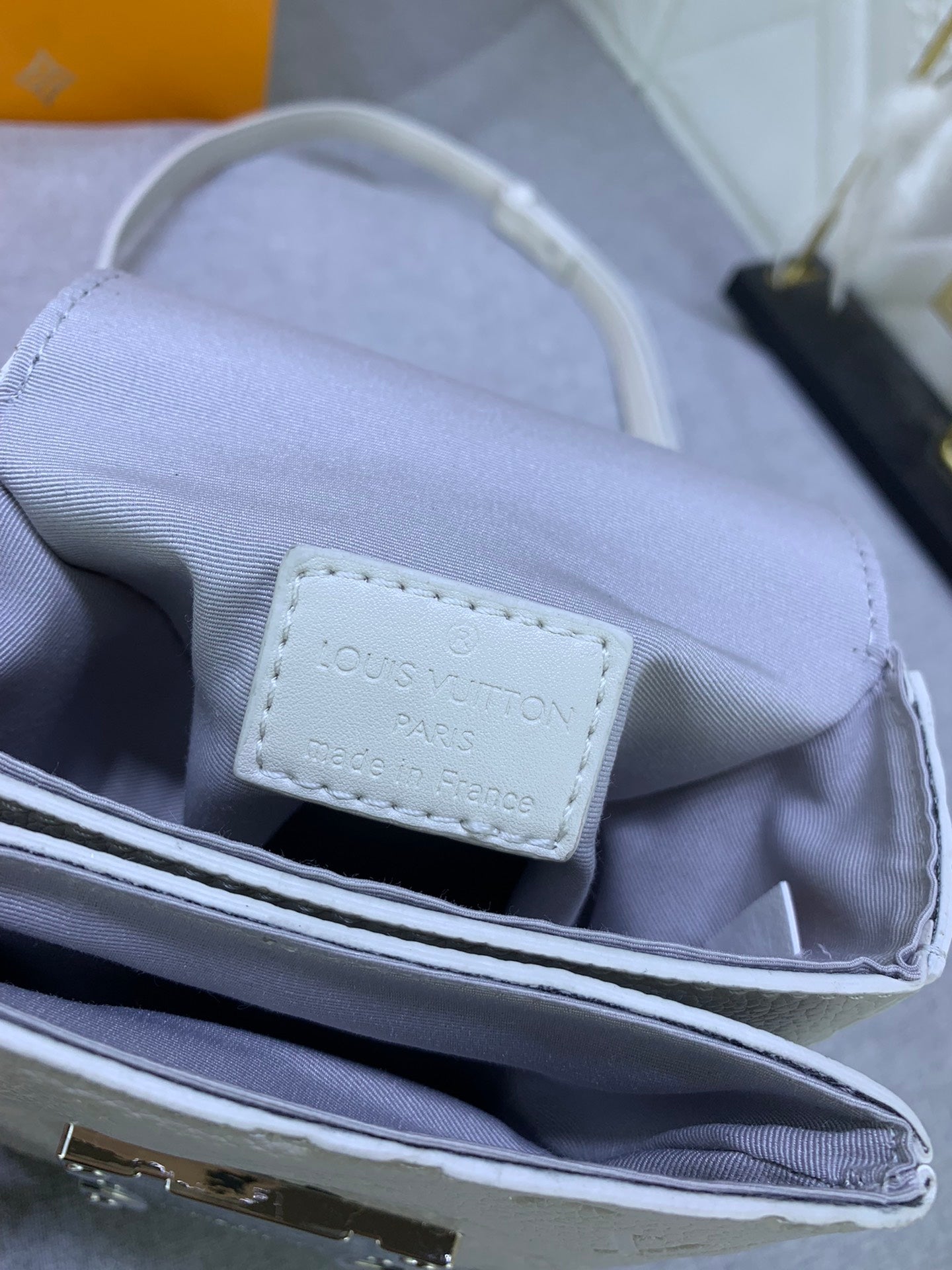 Elite Carryalls
