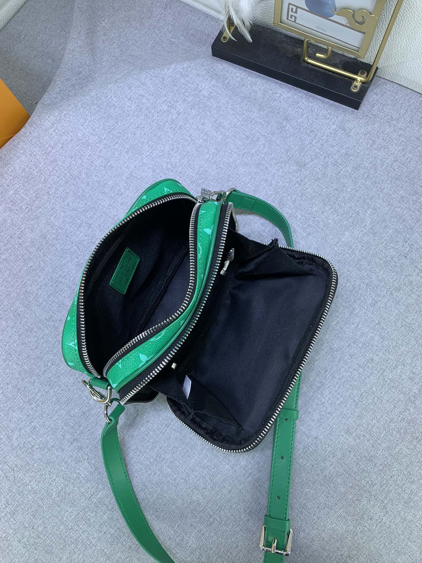 Elite Carryalls
