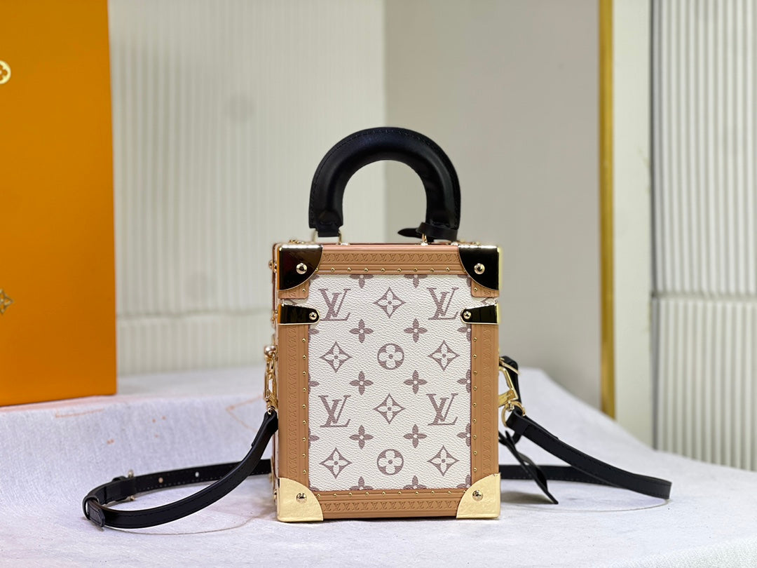 Elite Carryalls