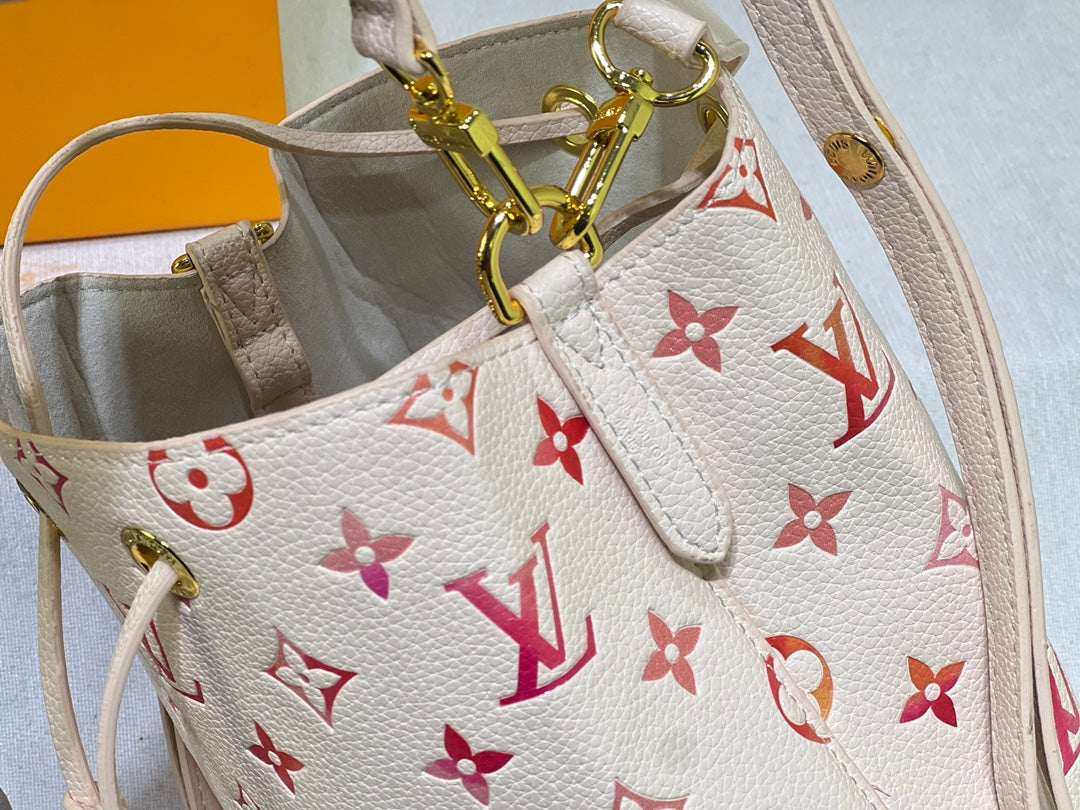 Elite Carryalls