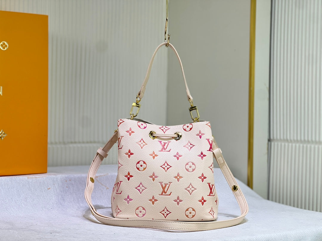 Elite Carryalls