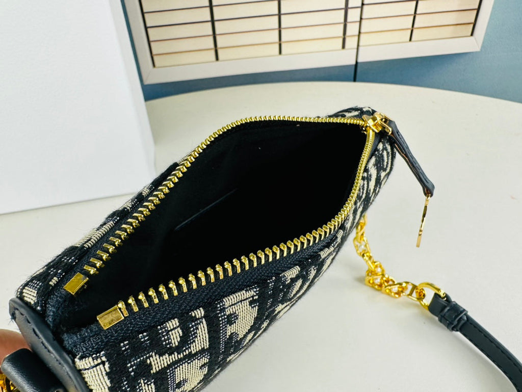 Elite Carryalls