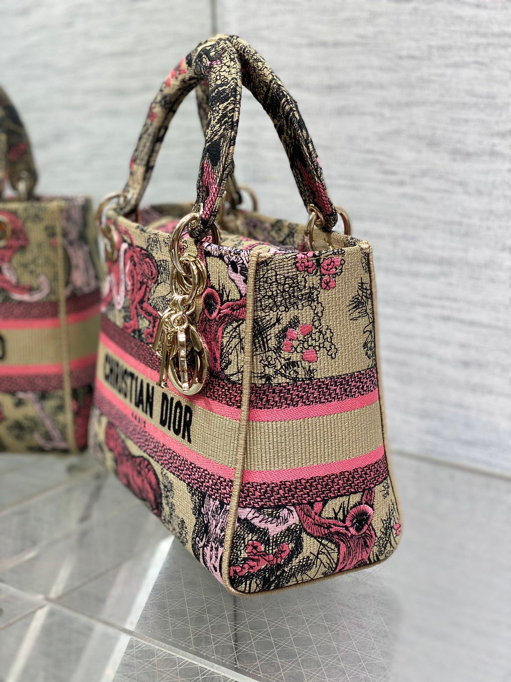 Elite Carryalls