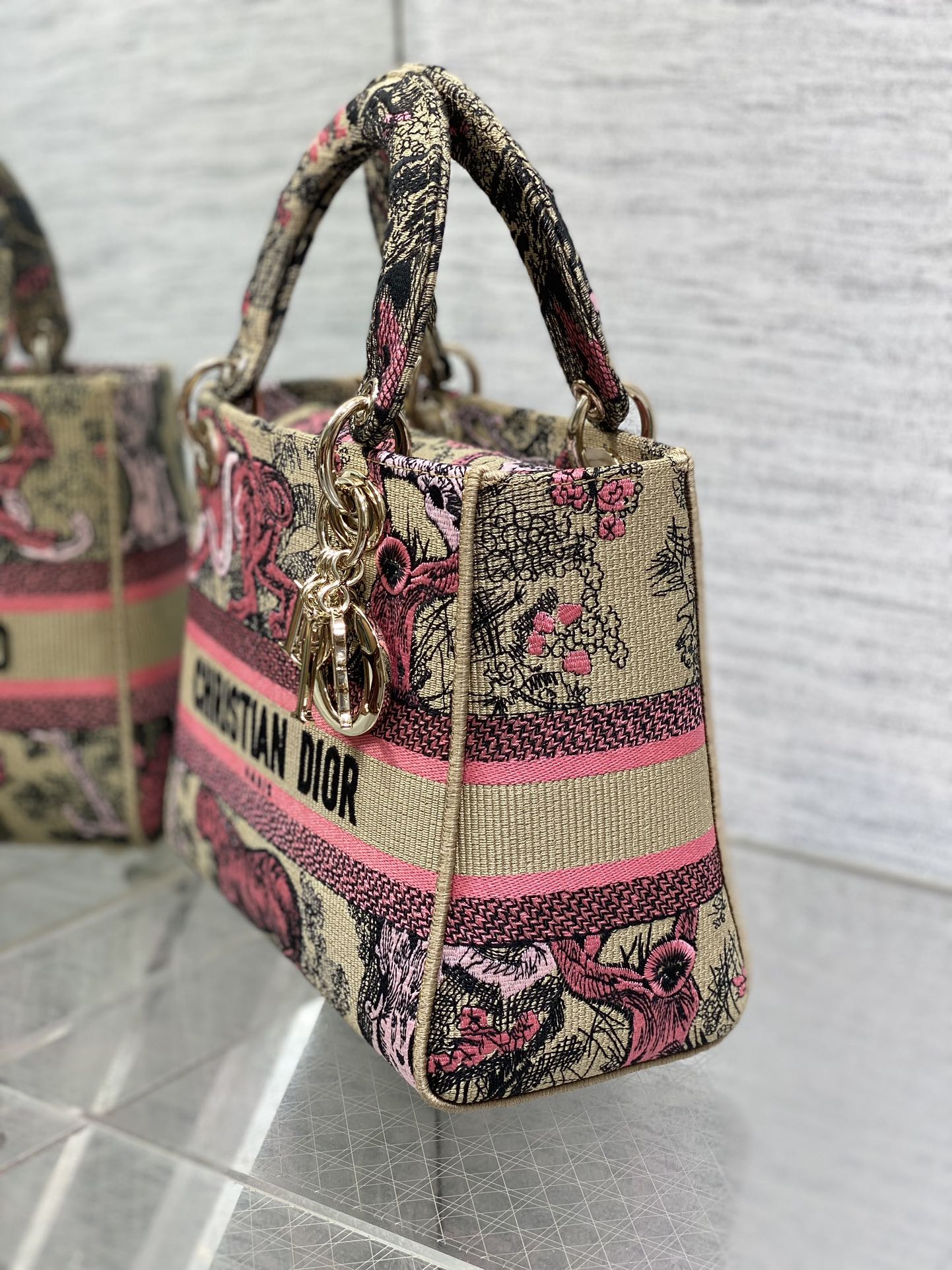 Elite Carryalls