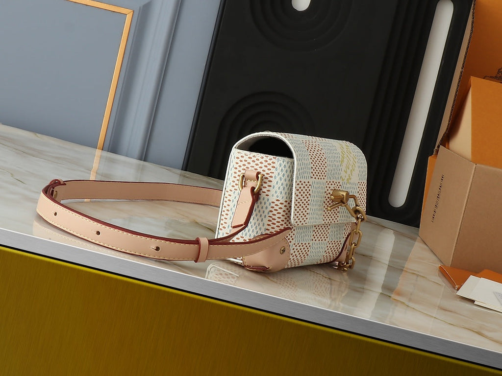 Elite Carryalls