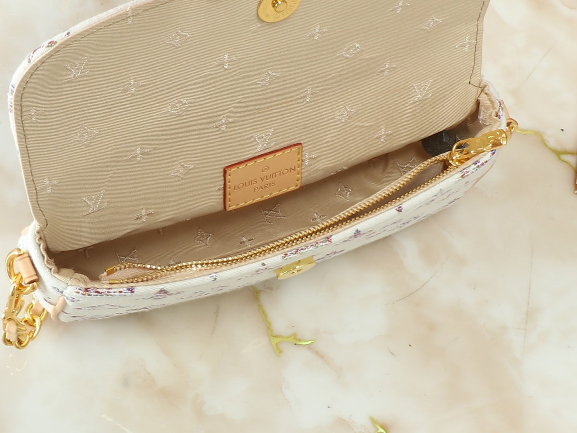 Elite Carryalls