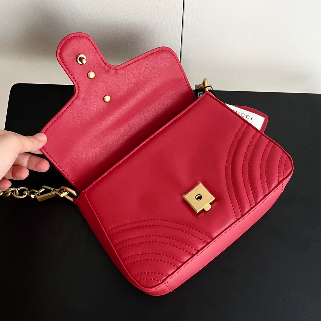 Elite Carryalls