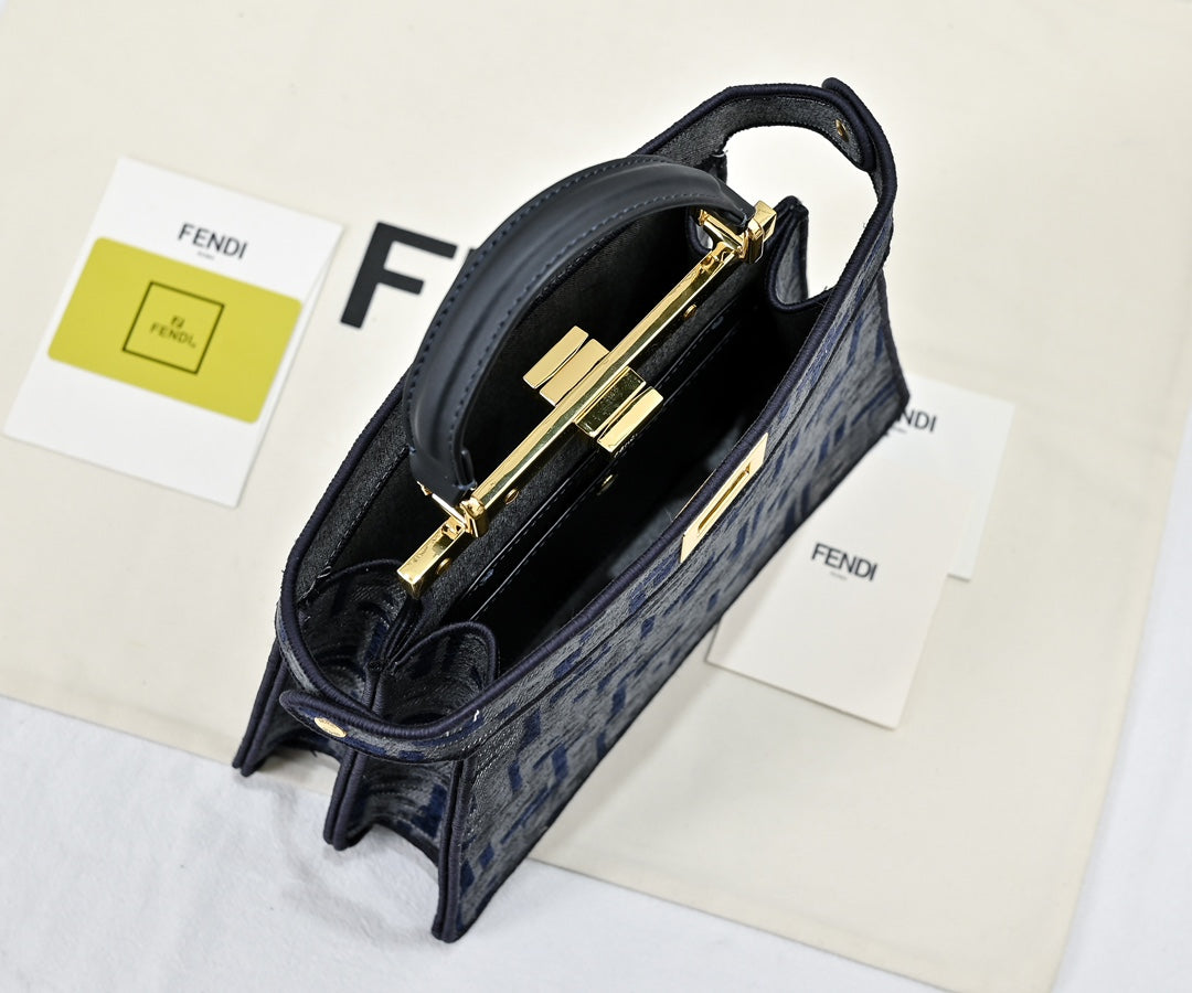 Elite Carryalls