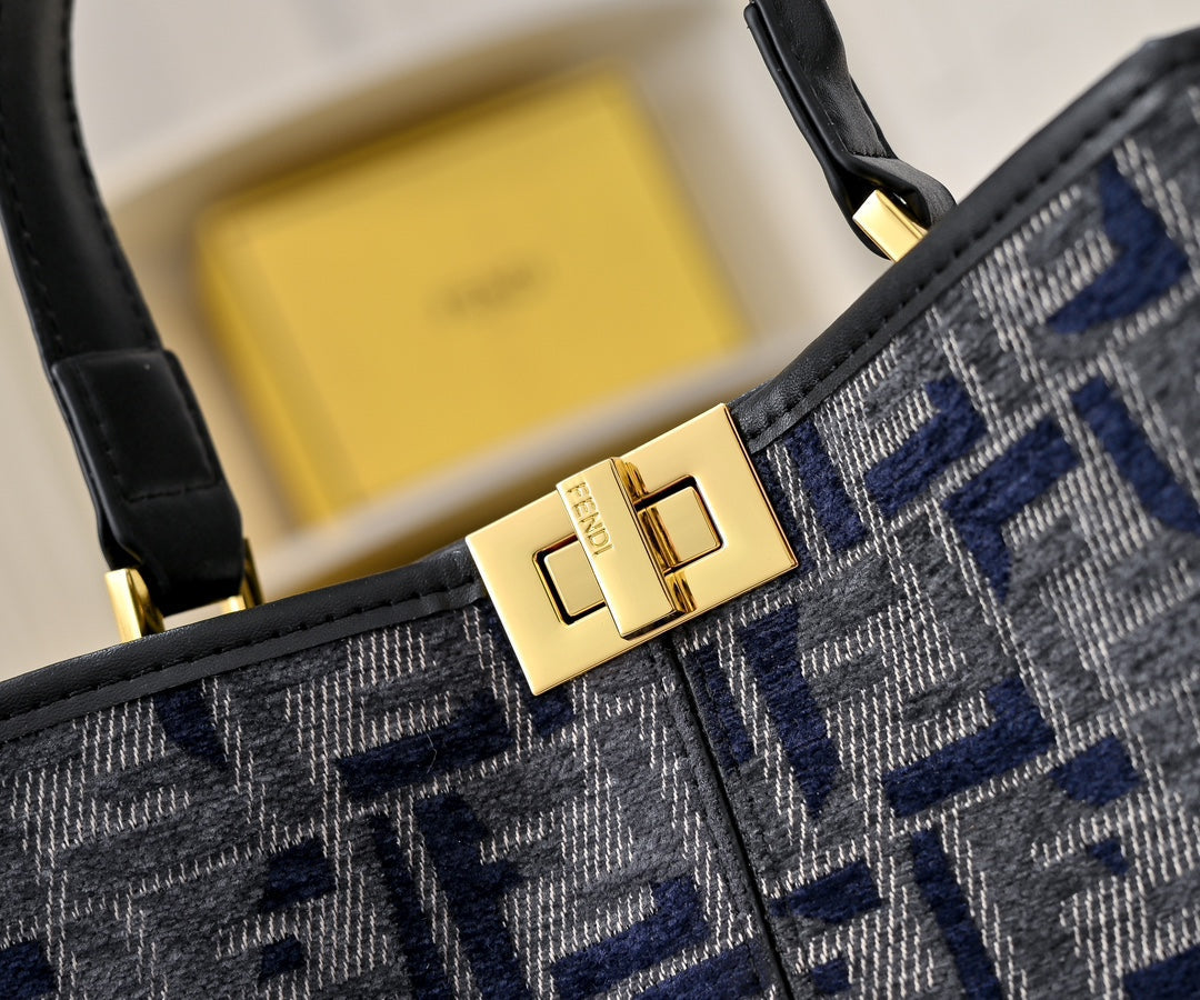Elite Carryalls