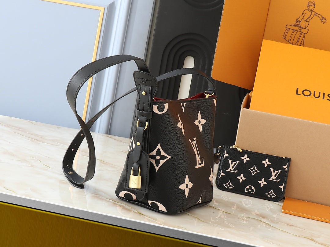 Elite Carryalls