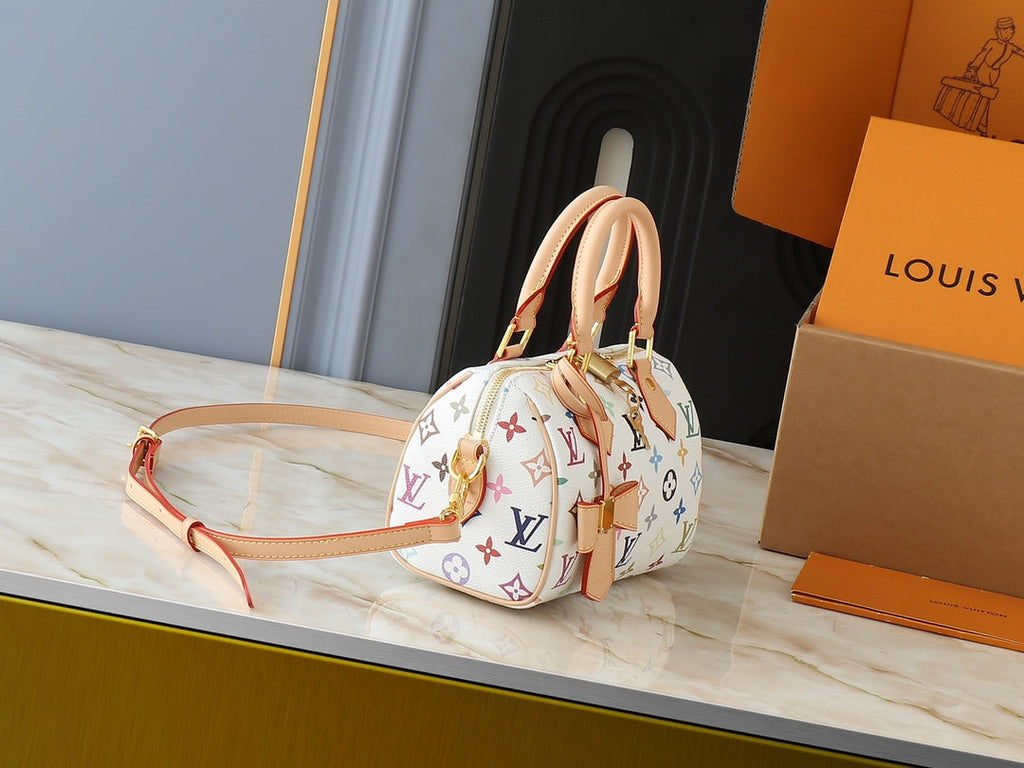 Elite Carryalls