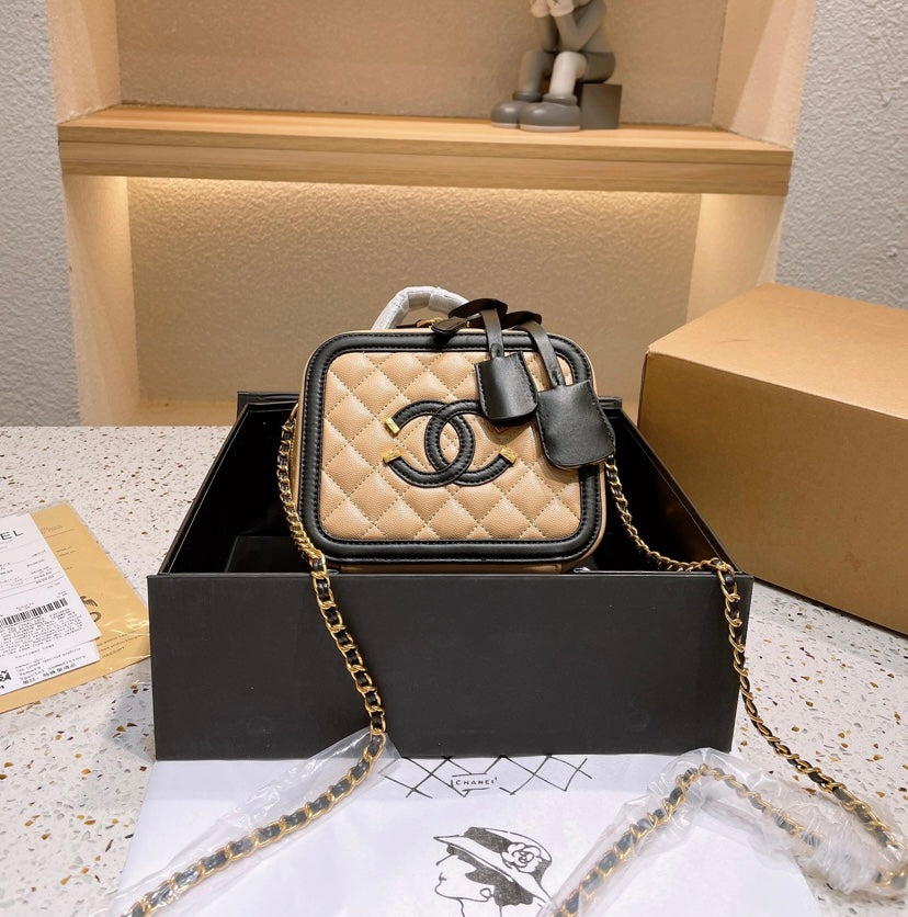 Chanel laDiores crossbody