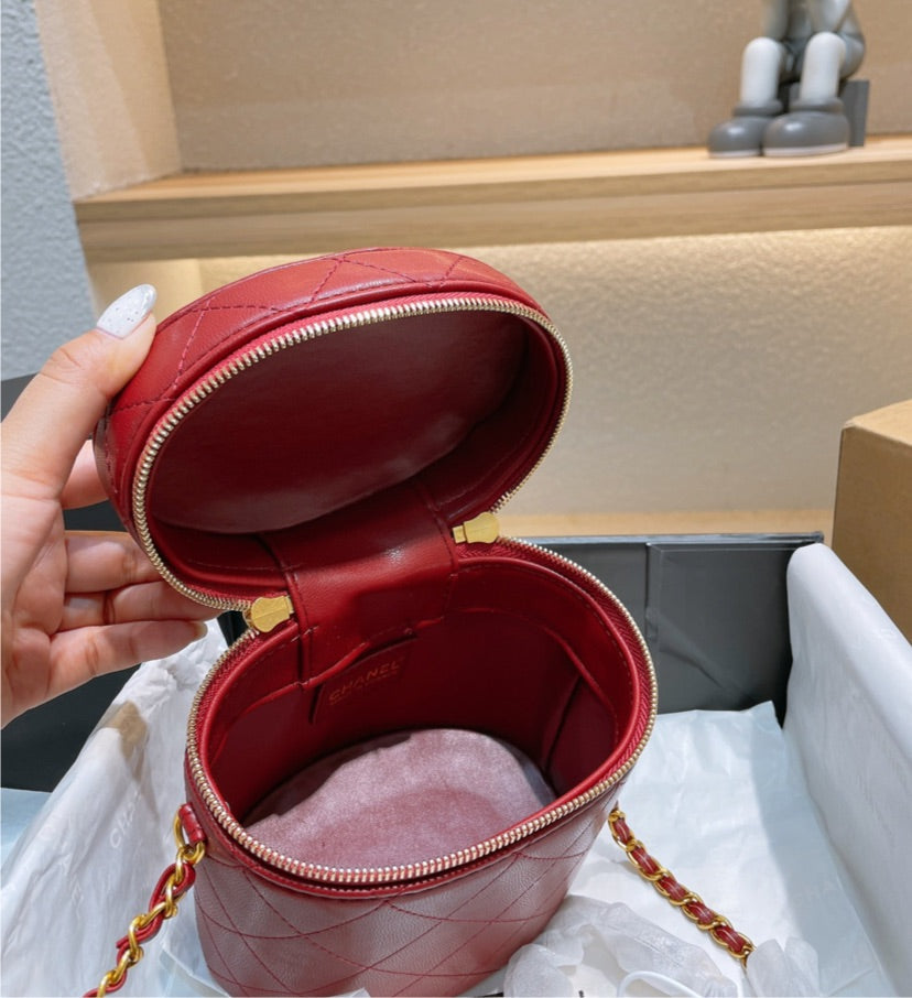Chanel laDiores crossbody