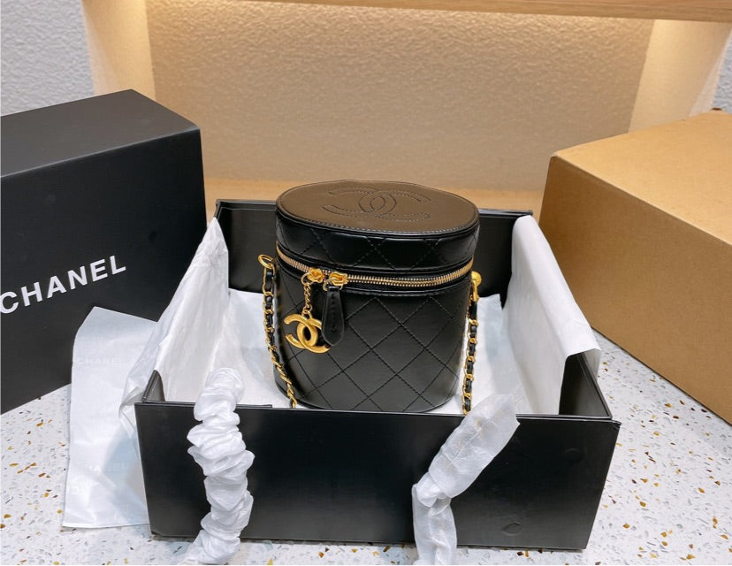 Chanel laDiores crossbody