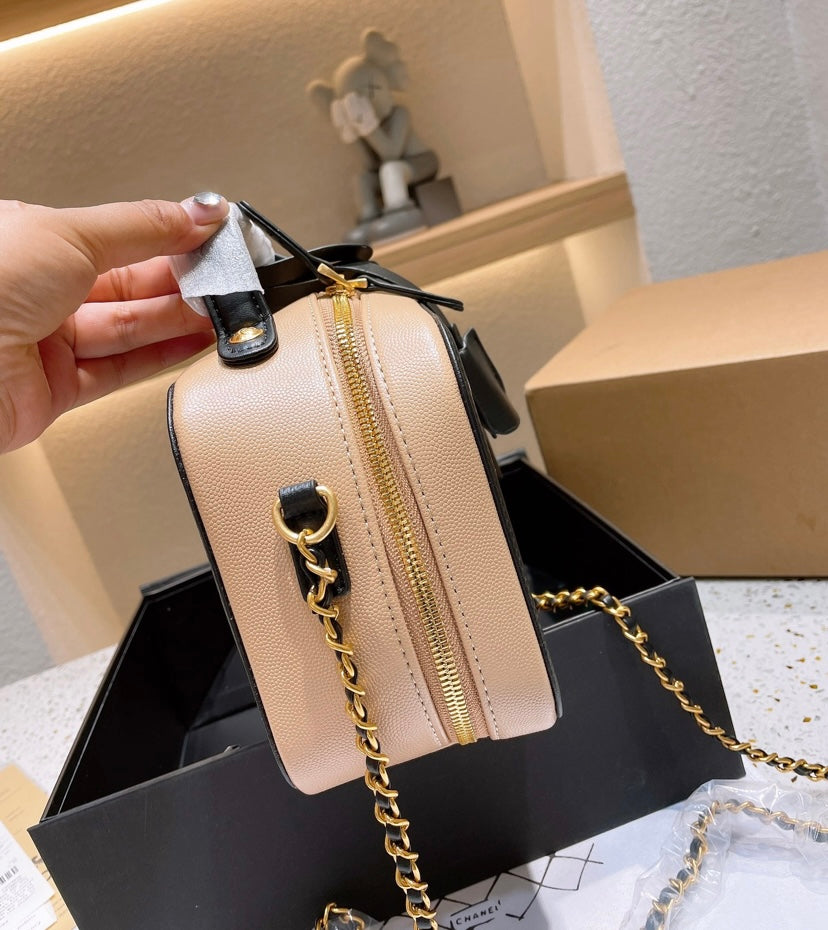 Chanel laDiores crossbody