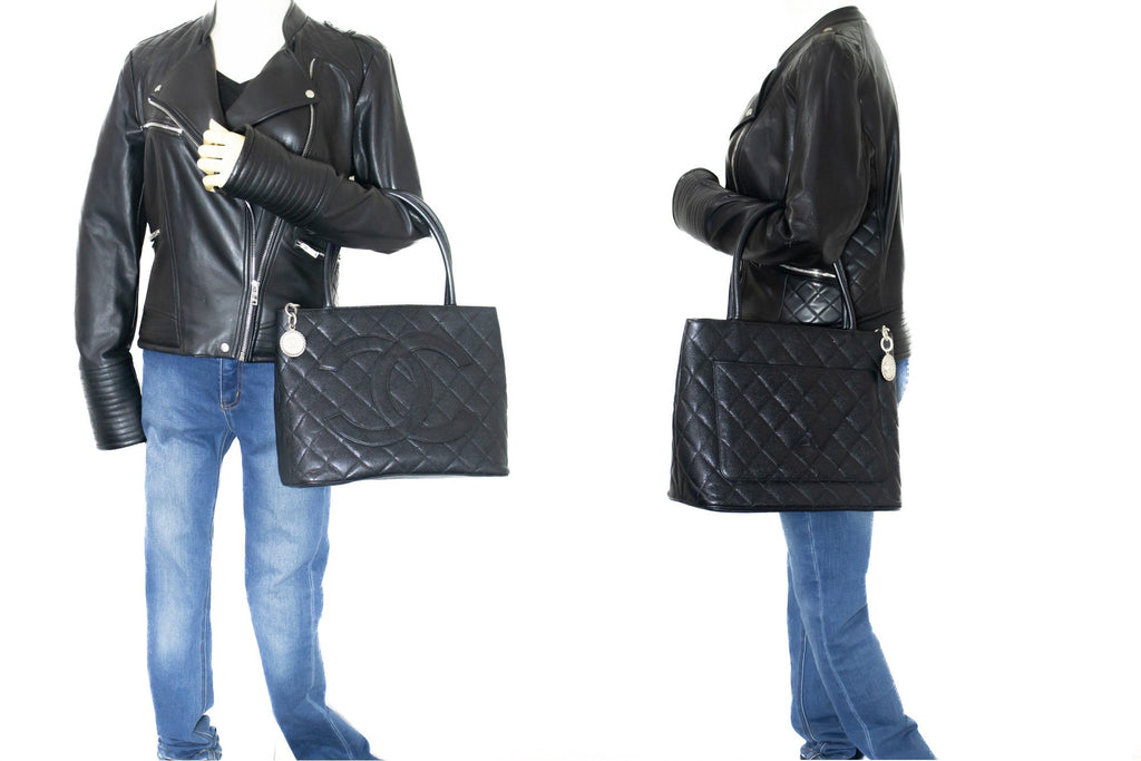 CHANEL SiLouis Vuittoner Medallion Caviar Shoulder Bag Shopping Tote Black k56