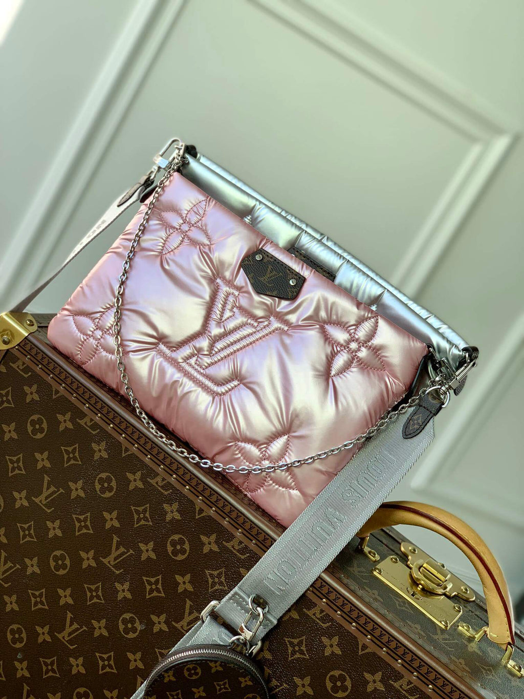 M21056 MAXI MULTI POCHETTE ACCESSOIRES 34CM Pillow Silver / Pale Pink