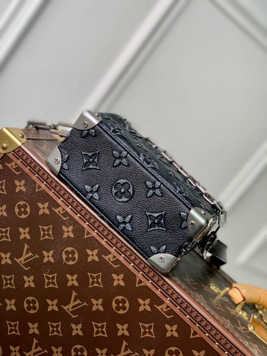 M21368 Mini Soft Trunk Monogram 18.5cm black