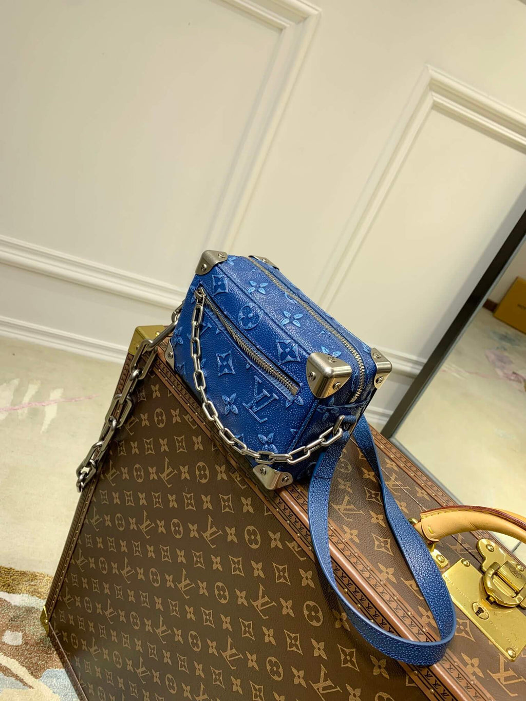 M21368 Mini Soft Trunk Monogram 18.5cm dark blue