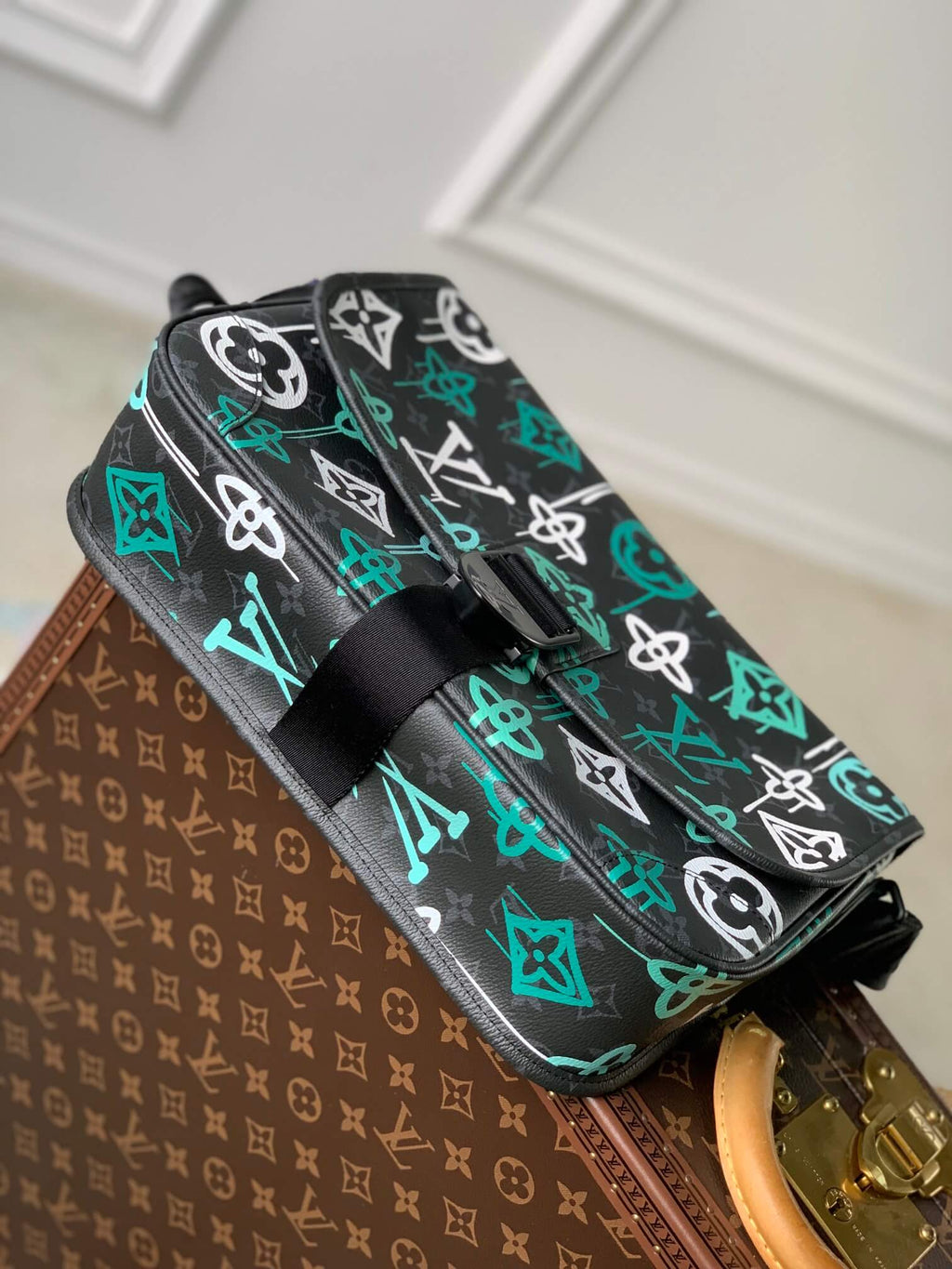 M21394 STEAMER WEARABLE WALLET Sac Plat 35CM green