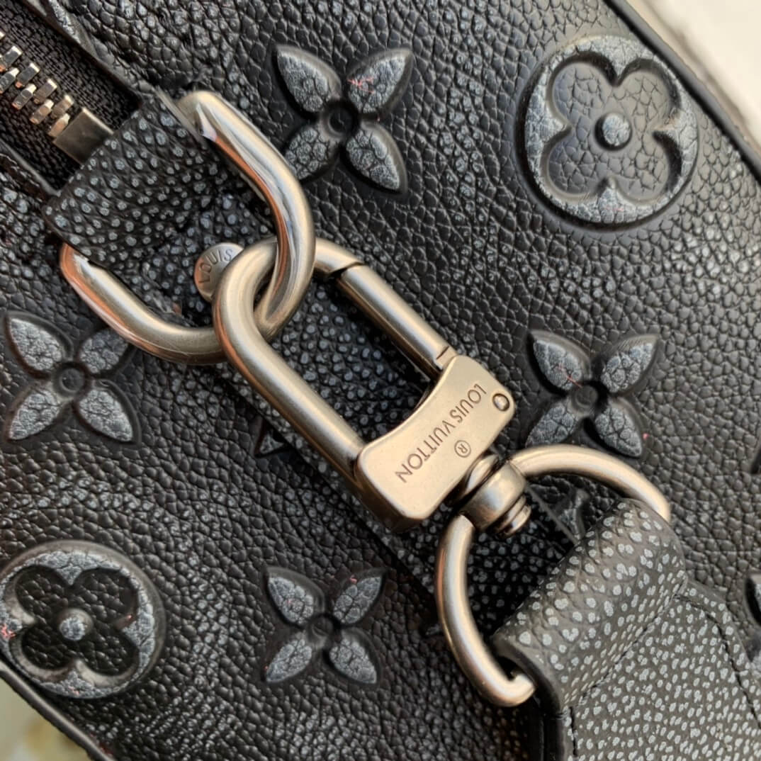 M21448 CITY KEEPALL Monogram 27CM black